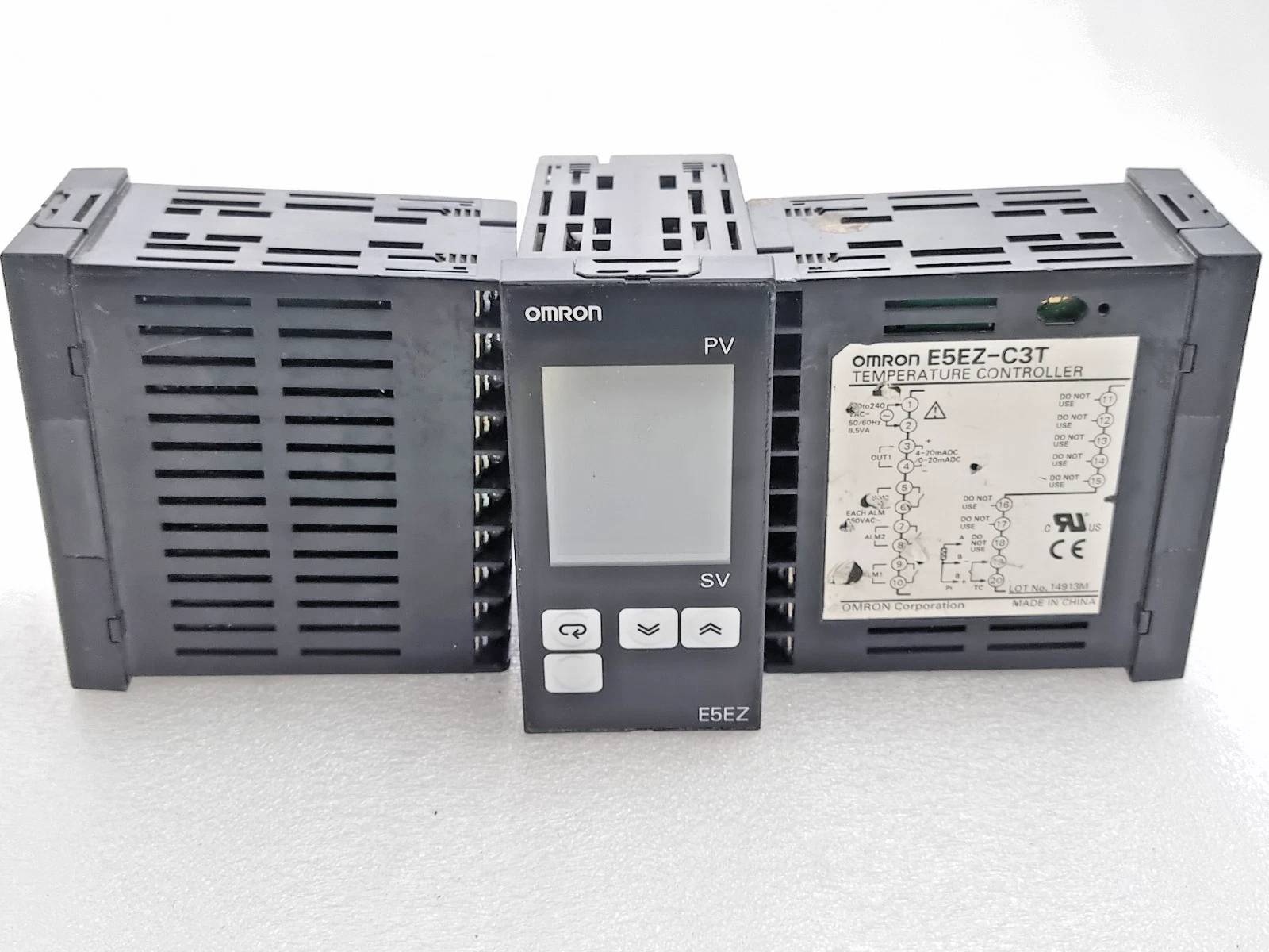 Lot Of 3PCS Omron E5EZ-C3T Temperature Controller E5EZ-C3T Free Ship